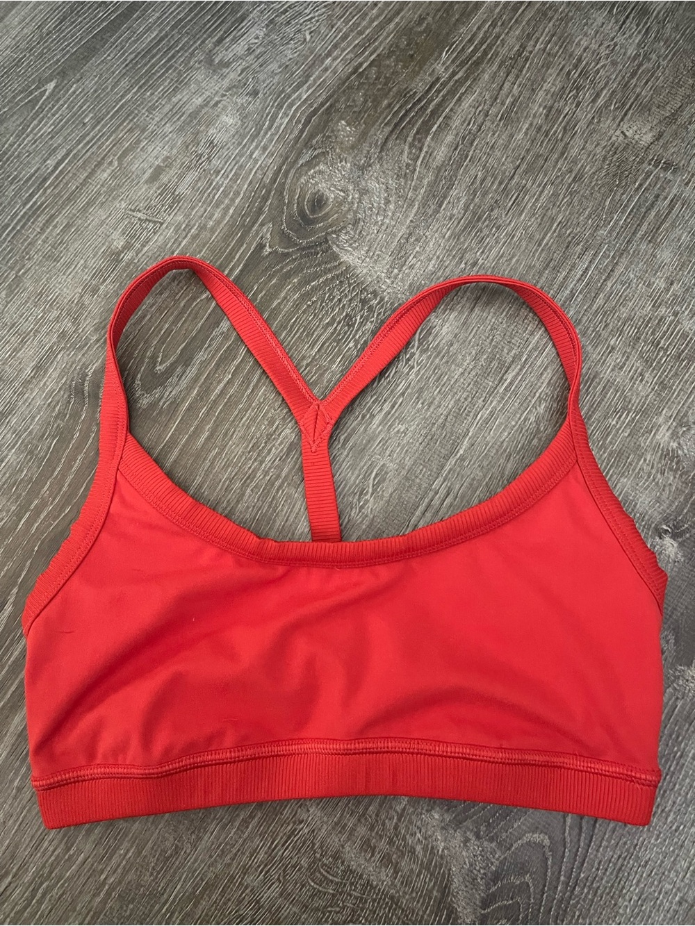 Vuori Daily Form Bra Women’s Small Crimson Red Racerback Sports Bra - Picture 2 of 4